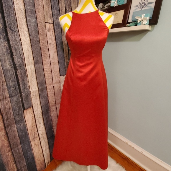 unbranded Dresses & Skirts - Red satiny prom dress w/lacy cutout back size S